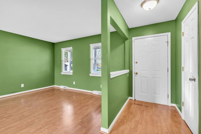 Photo - 3BR/2BA Cul-de-Sac Retreat Minutes from Downtown..Fenced Yard & Deck! $2100/mo rent