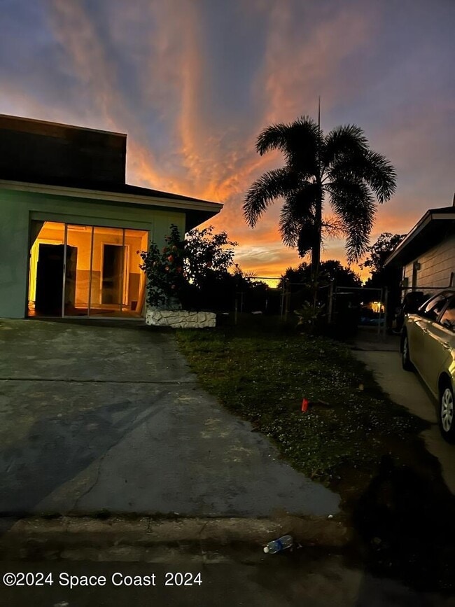 Photo - 437 Via Palermo Ct