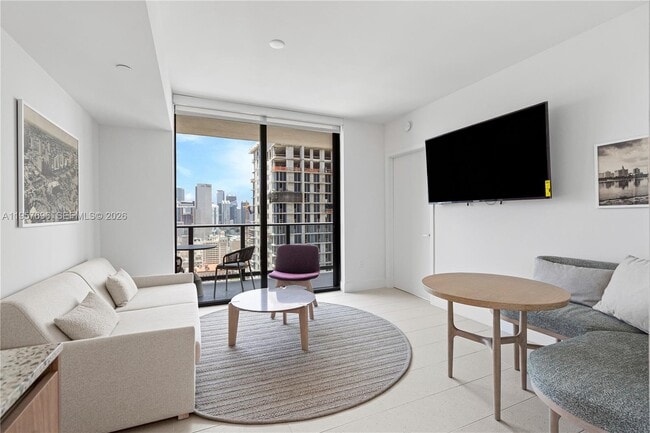 Photo - 159 NE 6th St Unidad 2707