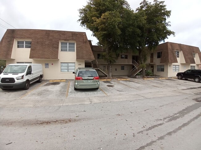 Photo - 3801 SW 59th Ter