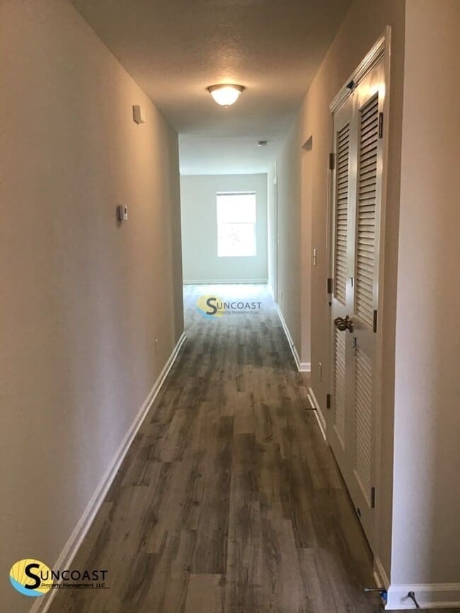 Photo - 7094 Plymouth Grove Ct