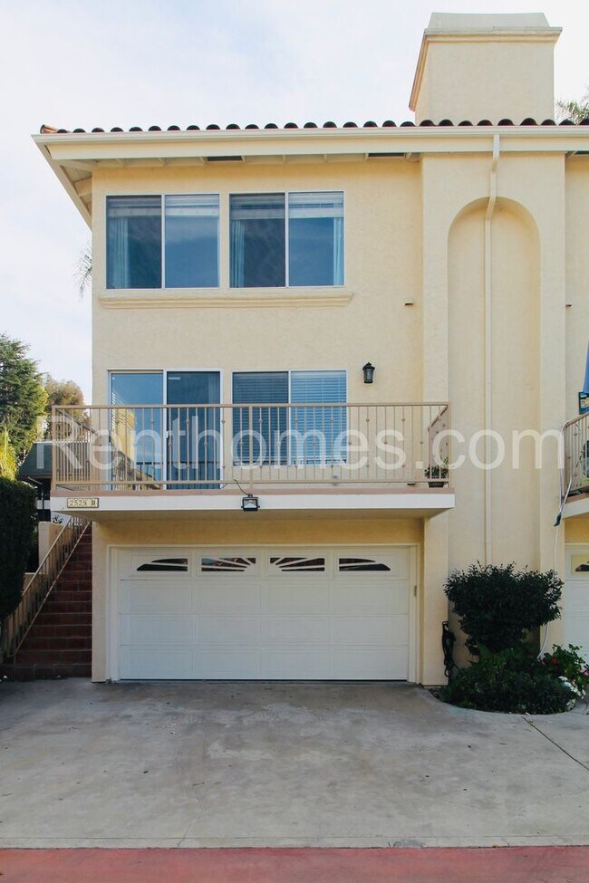 Photo - 2528 Navarra Dr