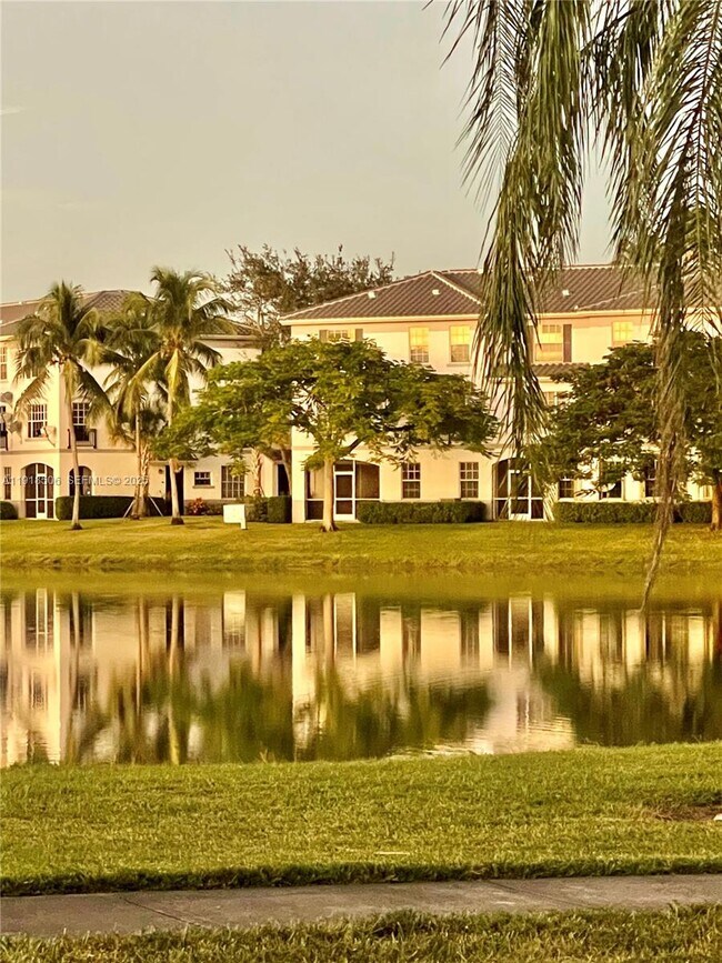 Building Photo - 745 SW 148th Ave Unit 815