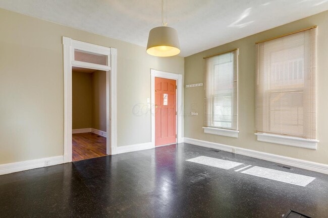Photo - 351 W 3rd Ave