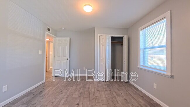 Photo - 1408 Lyle Ave Unit A