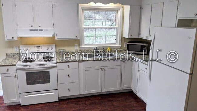 Photo - 3 Bed / 1 Bath House