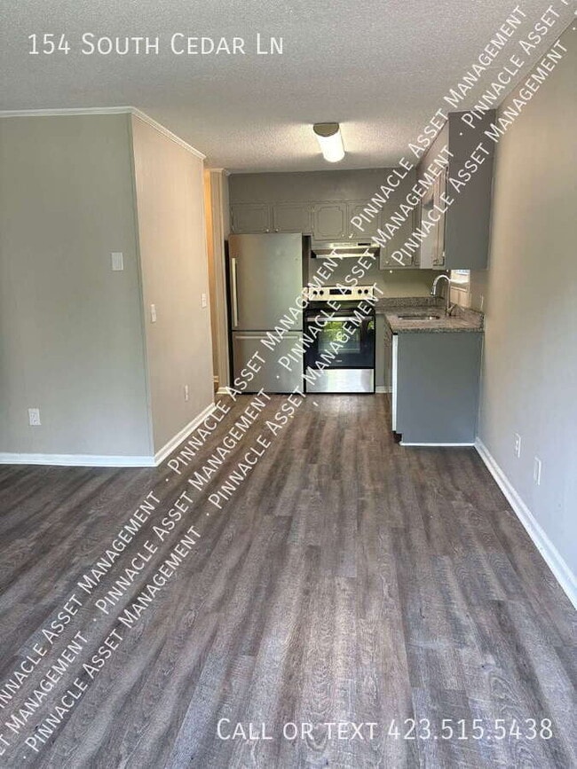 Building Photo - 154 S Cedar Ln