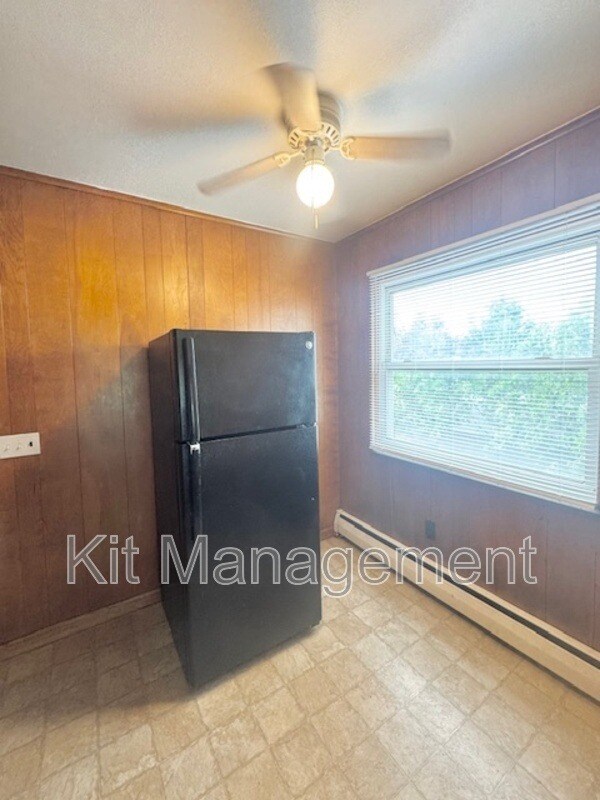 Photo - 3320 Douglas Rd