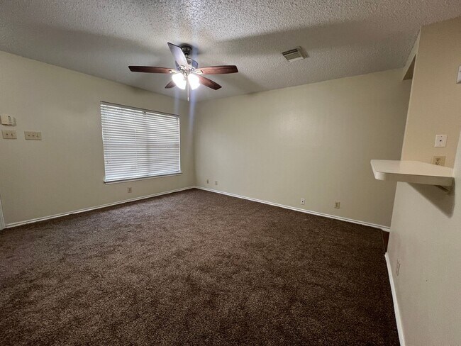 Photo - 4922 Hilltop Field Dr