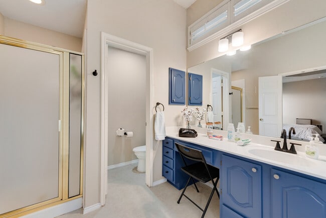 Photo - 1300 Winnipeg Dr