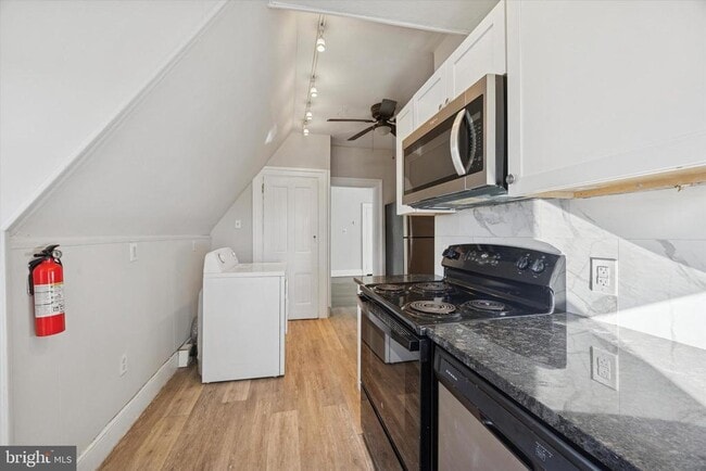 Photo - 222 Henderson Ave