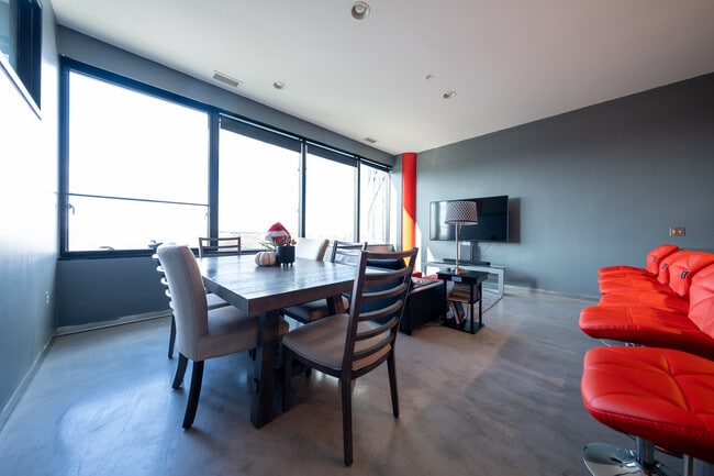 Photo - 5601 Smetana Dr