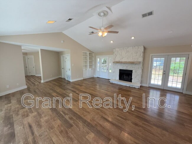 Photo - 7401 Bernadette Dr