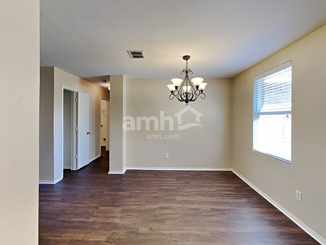 Photo - 1021 Bumble Bee Dr