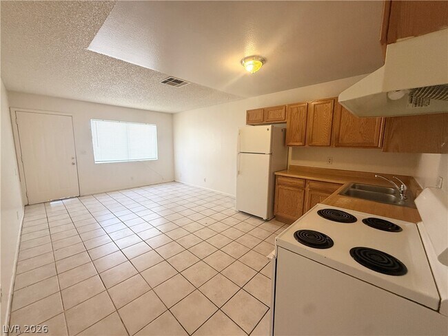 Photo - 4220 Stewart Ave