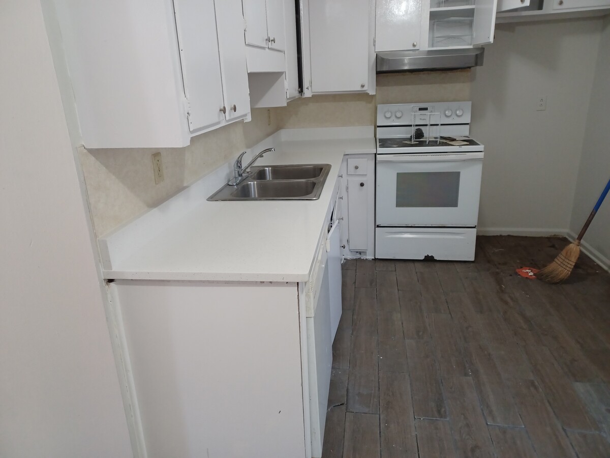 Photo - 1440 Storie St Townhome
