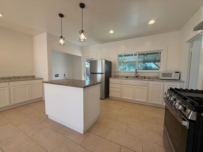 Photo - Charming Campbell 3 Bedroom 1 Bath Home with Backyard and Basement