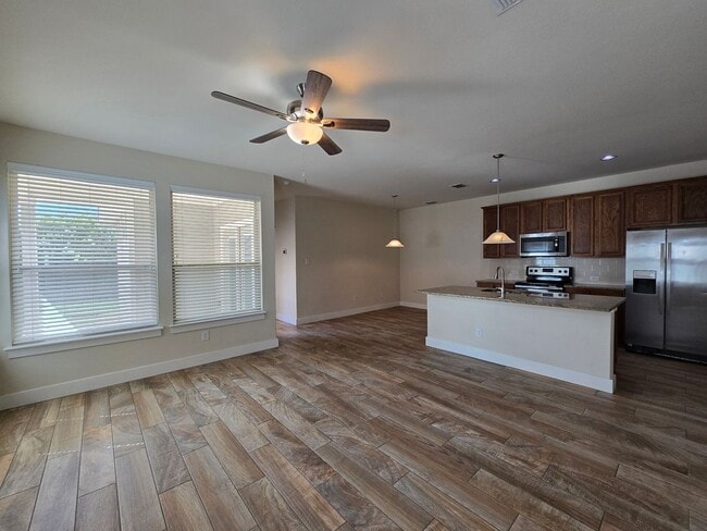 727 Gristmill Dr