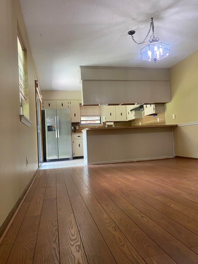 Photo - 14106 Ridgewood Dr