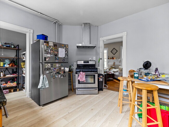 Photo - 3 Kinnaird St Unit 2