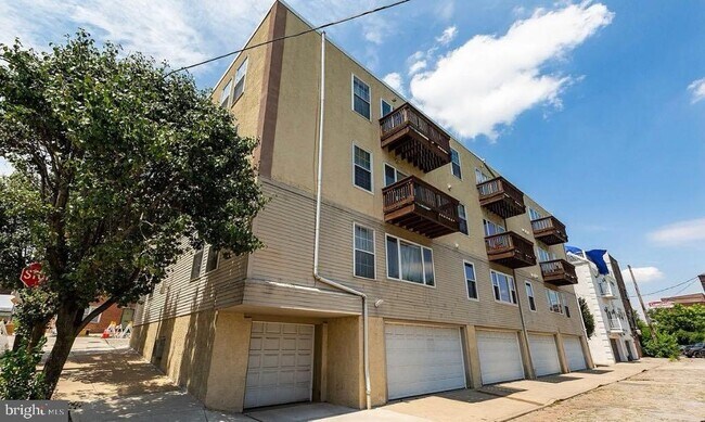Building Photo - 401-11-411 N Front St Unit 2A Rental
