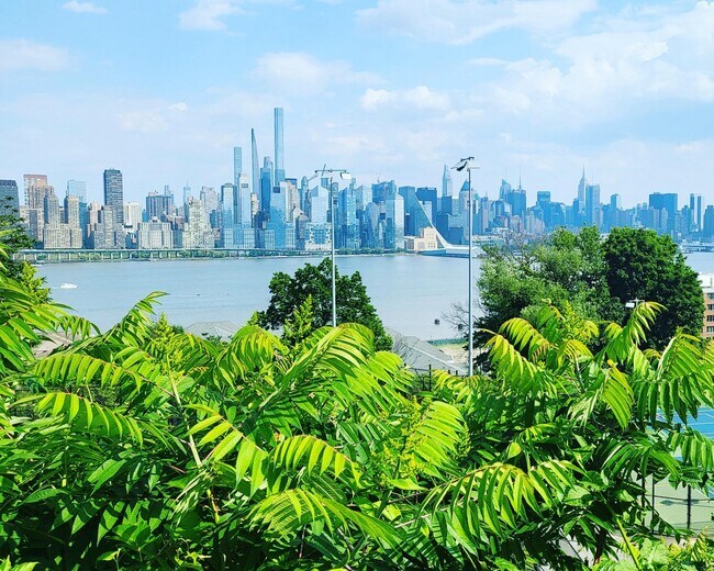 View from in front of the building during daytime - 6515 Boulevard E Unit 1P