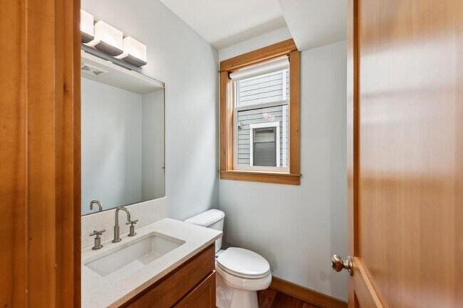 Photo - 2 bedroom in Seattle WA 98112