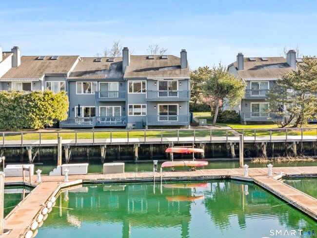 Building Photo - 1 Island Dr Unit 21