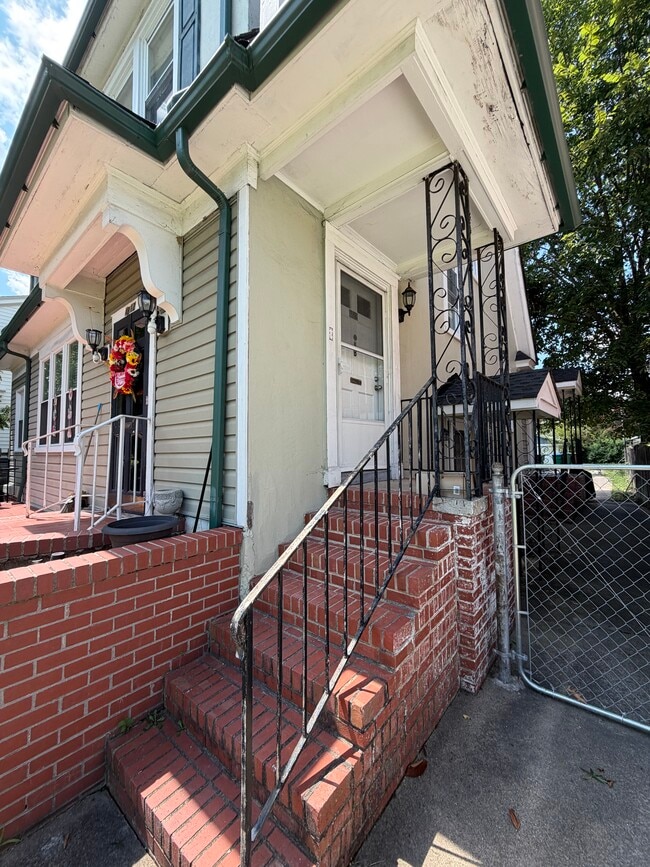 Photo - 4812 Chamberlayne Ave