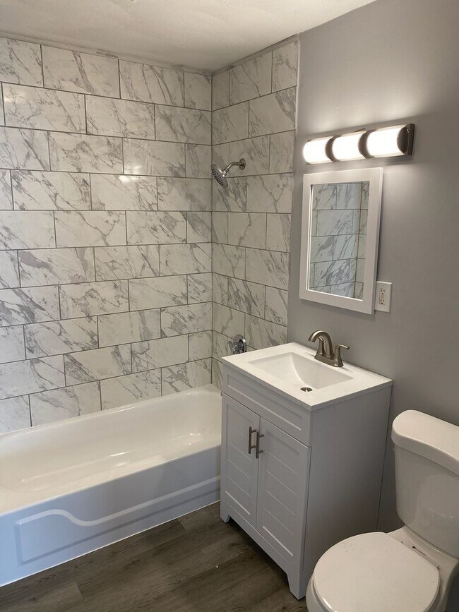 22 Downer Ave Unit 2
