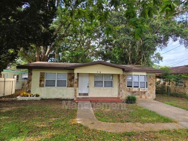 Photo - 3088 Avenue U NW House