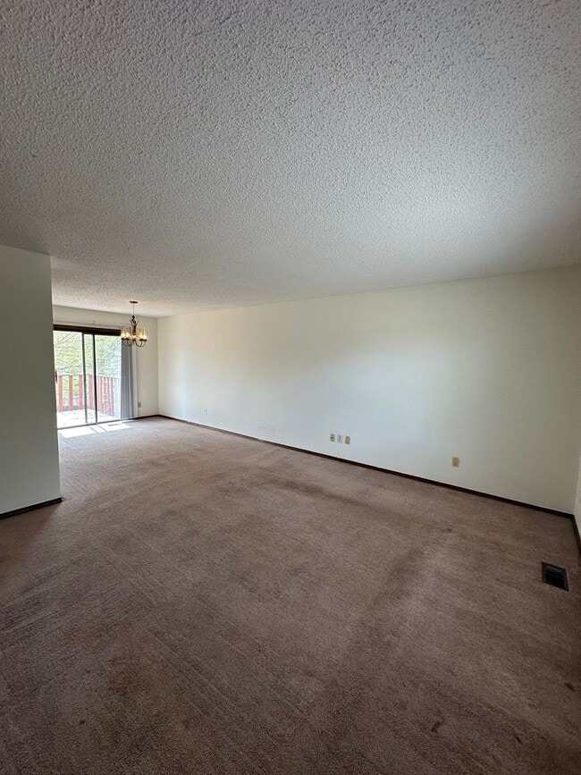 Photo - Lovely 4 bedroom house avail now