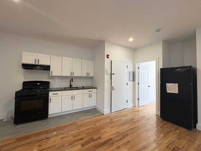 Photo - 178 N 7th St Apartments Unit 3