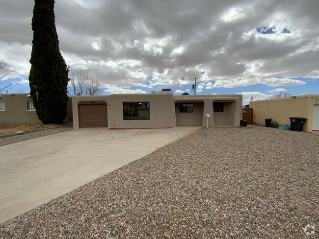 Building Photo - 3 Bedroom Single Story Home Available Near...