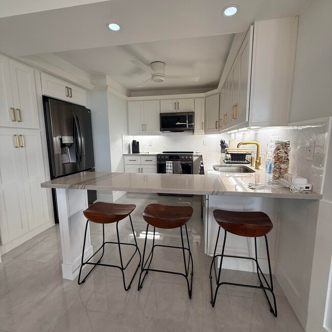 Photo - 2800 N Ocean Dr Unit B 11b