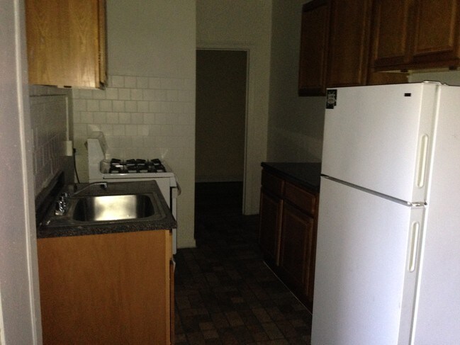 Photo - Gerard and River Court