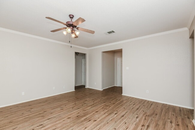 Photo - 1007 Winepress Rd