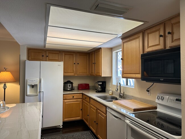 Photo - 12230 N Desert Sage Dr Unit Charming Duplex