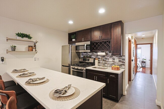 17200 Newhope St Unit 226