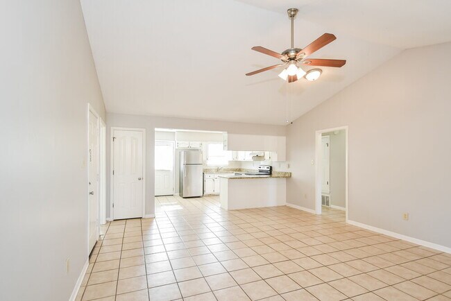 Photo - 7110 Redfern Dr