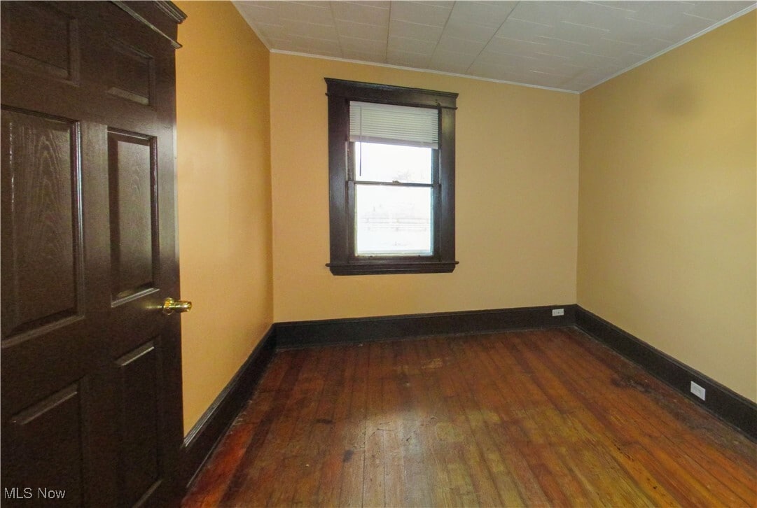 Photo - 3672 E 48th St Unidad Down