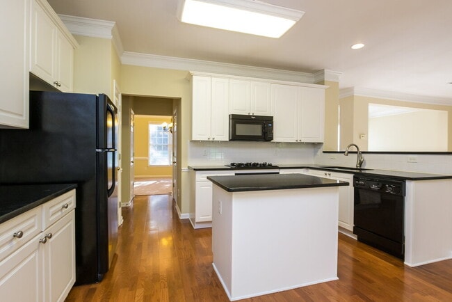 Photo - 1042 Amberton Ln