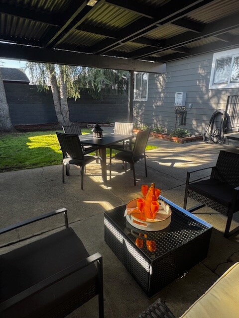 Photo - 9850 Springfield St