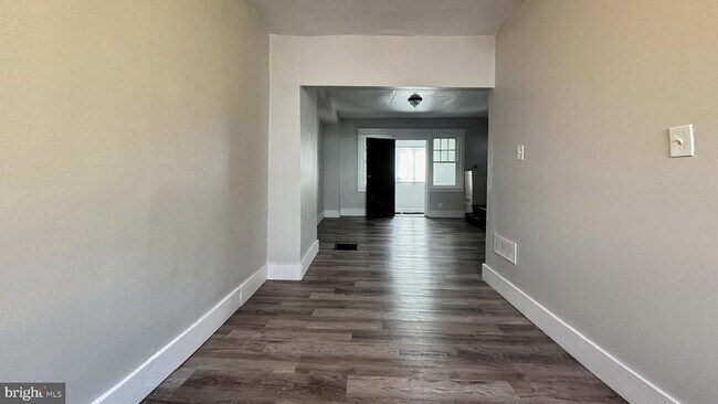 Building Photo - 5581 Blakemore St