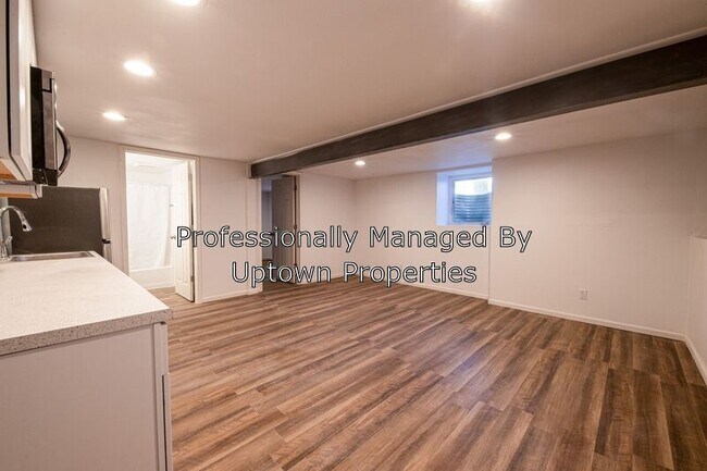 Photo - 9836 N Clarendon Ave Unidad B