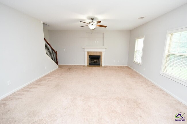 Photo - 114 Great Oak Way