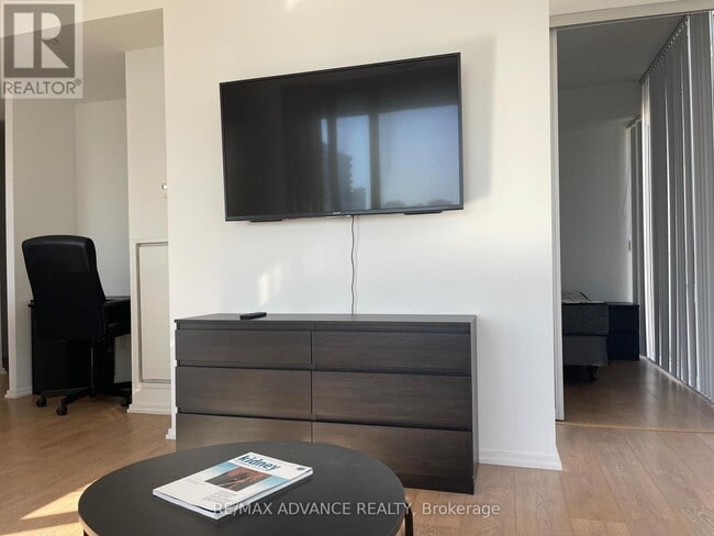 Photo - 75 St Nicholas St Unité 1408