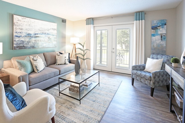 2BR, 1.5 BA - 900 SF - Living Room