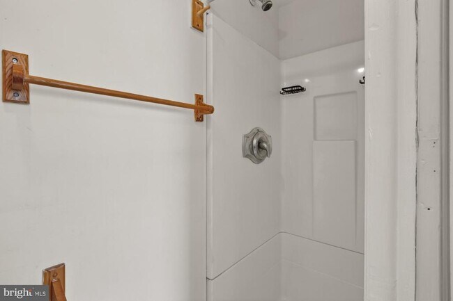 Photo - 2536 Amber St Unidad 3F