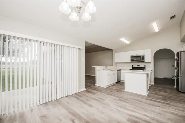 Photo - 662 Brockton Dr